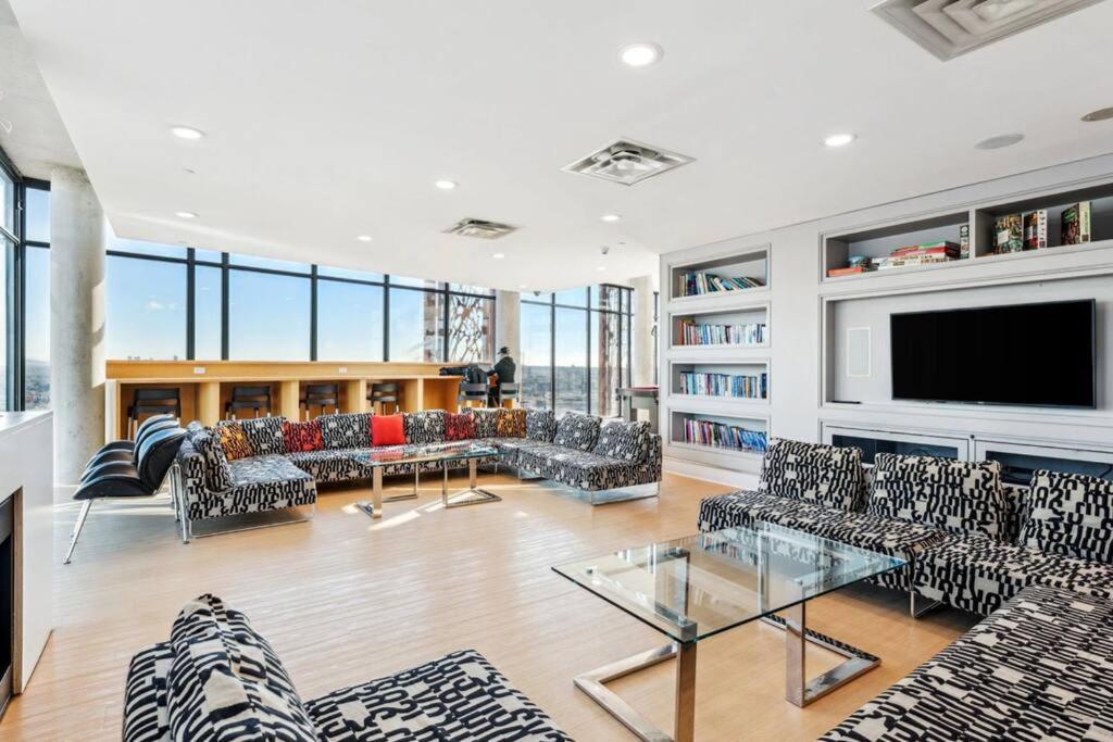 Central Luxury Apartment With Best City Views! Vancouver Buitenkant foto