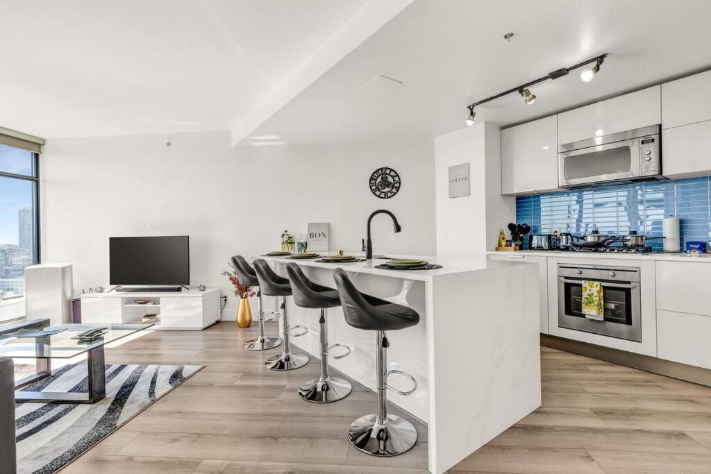 Central Luxury Apartment With Best City Views! Vancouver Buitenkant foto