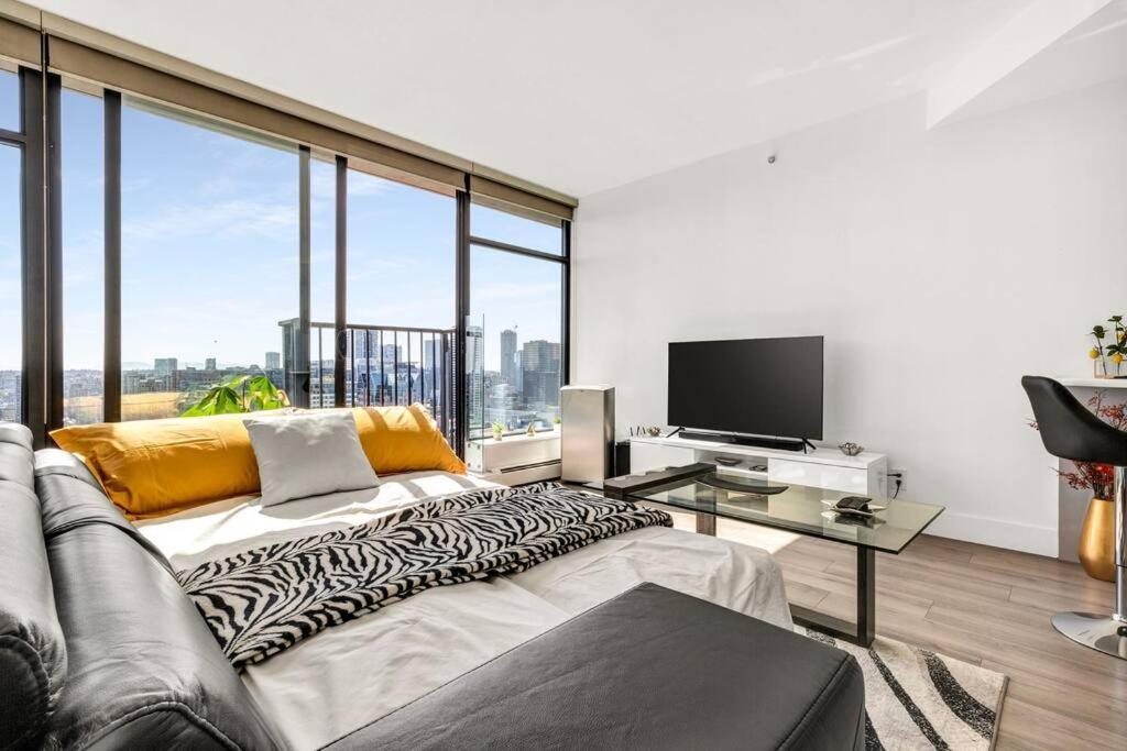 Central Luxury Apartment With Best City Views! Vancouver Buitenkant foto