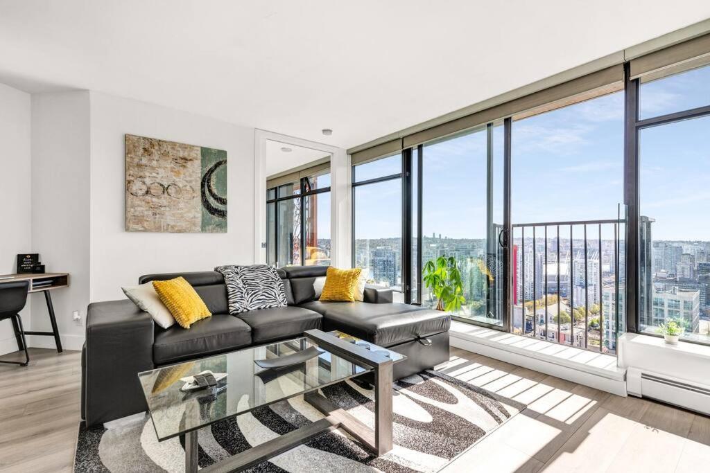 Central Luxury Apartment With Best City Views! Vancouver Buitenkant foto